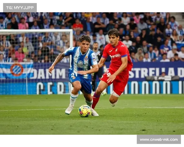 西班牙手球联赛揭幕战首次引入鹰眼技术提升比赛公正性 西班牙手球联赛揭幕战首次引入鹰眼技术提升比赛公正性