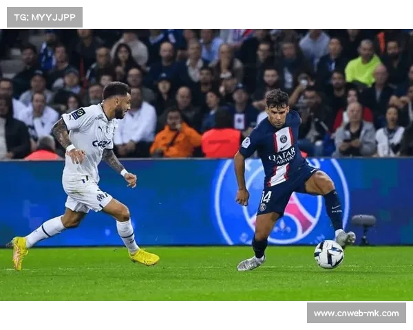 维蒂尼亚弧顶抽射破门，巴黎圣日耳曼迅速扳平热刺